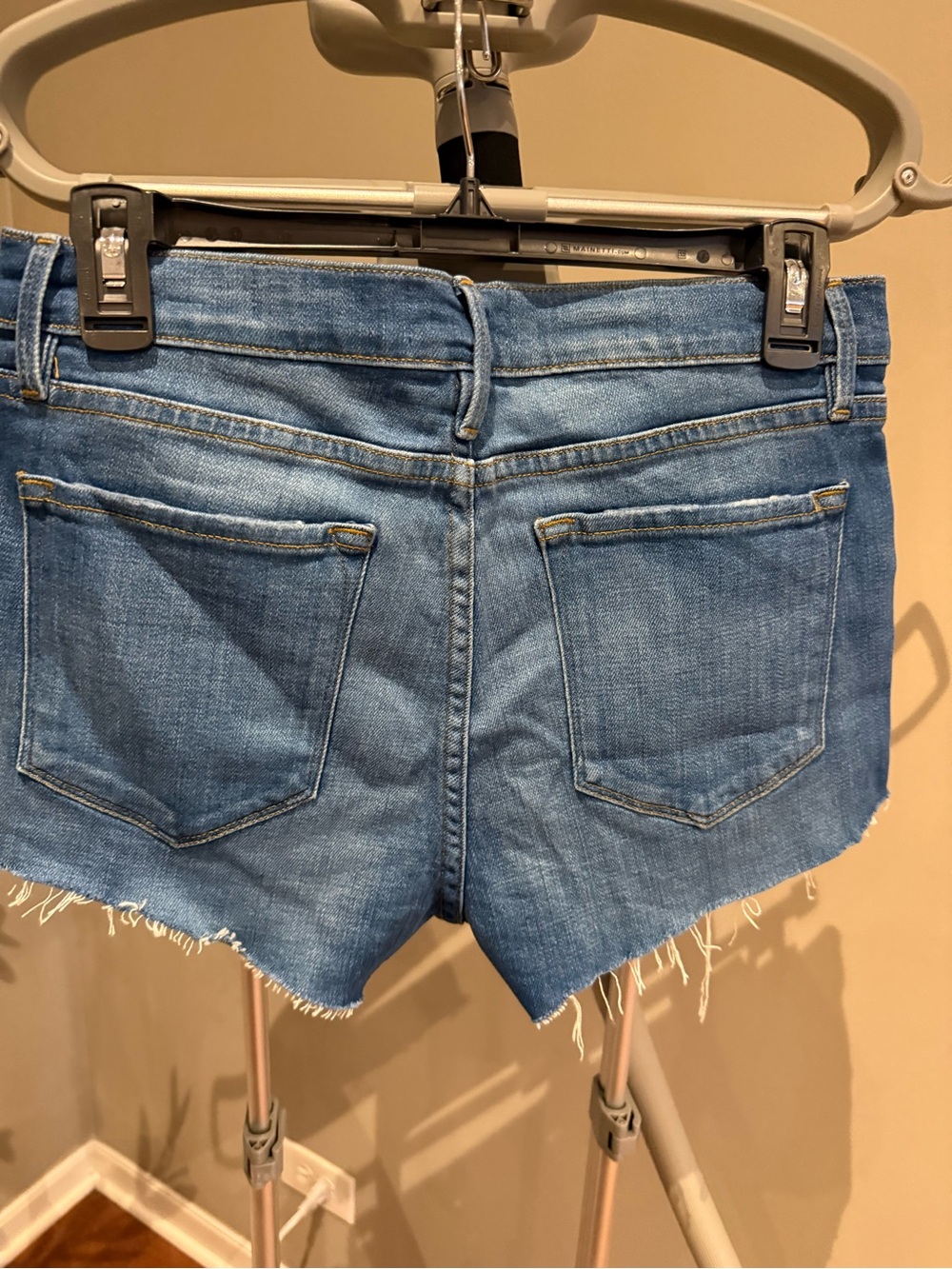 Frame Denim Le Cutoff Frayed Hem Shorts in Clintwood - Picture 5 of 8